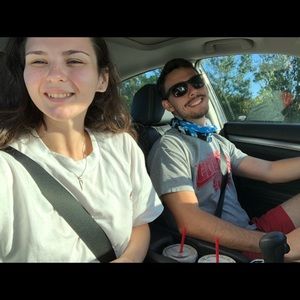 Meet your Posher, Abigail